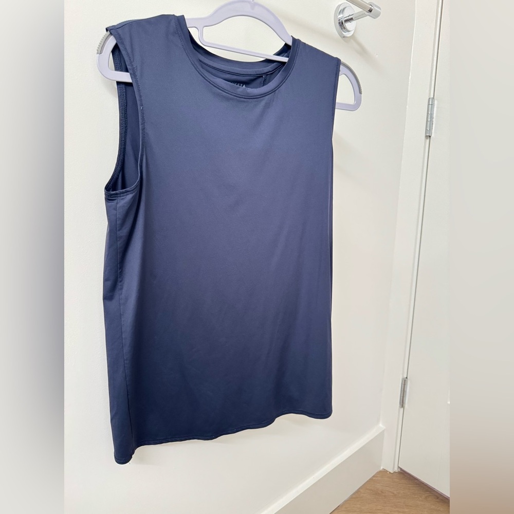 Athleta Tuilp muscle tank top navy blue size small